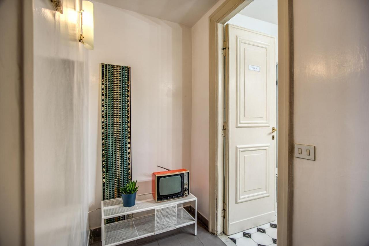 Fresh House Colosseo Rome Bagian luar foto