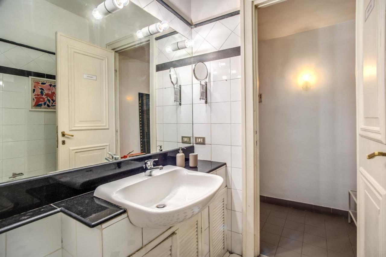 Fresh House Colosseo Rome Bagian luar foto