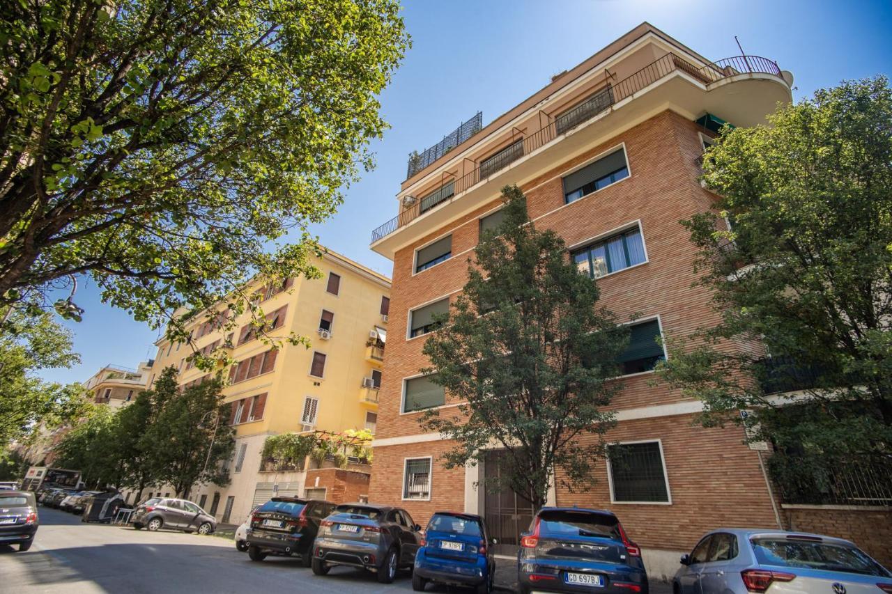 Fresh House Colosseo Rome Bagian luar foto