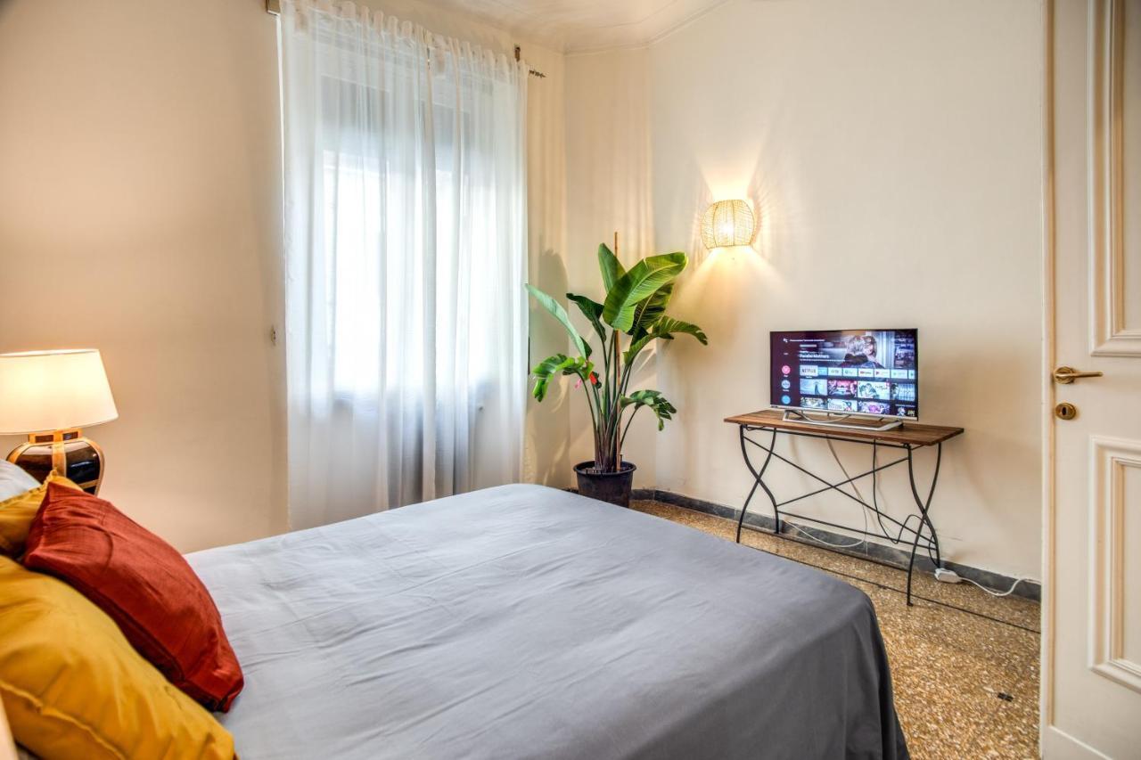 Fresh House Colosseo Rome Bagian luar foto