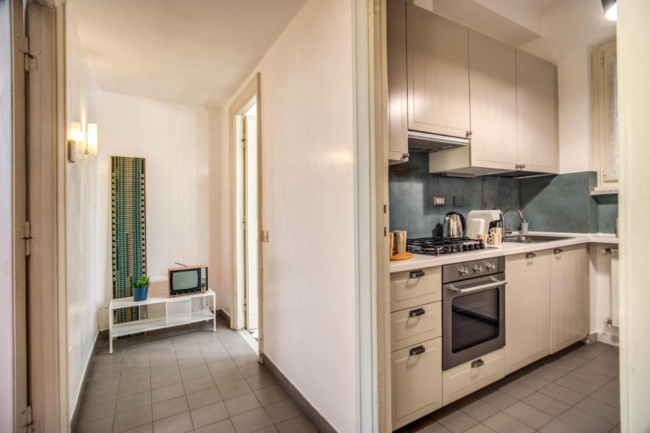 Fresh House Colosseo Rome Bagian luar foto