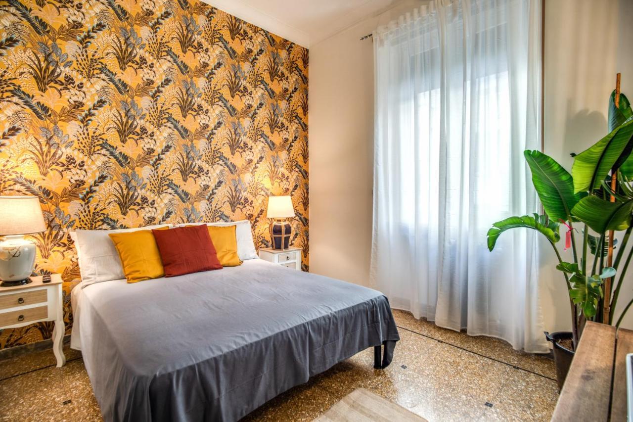 Fresh House Colosseo Rome Bagian luar foto